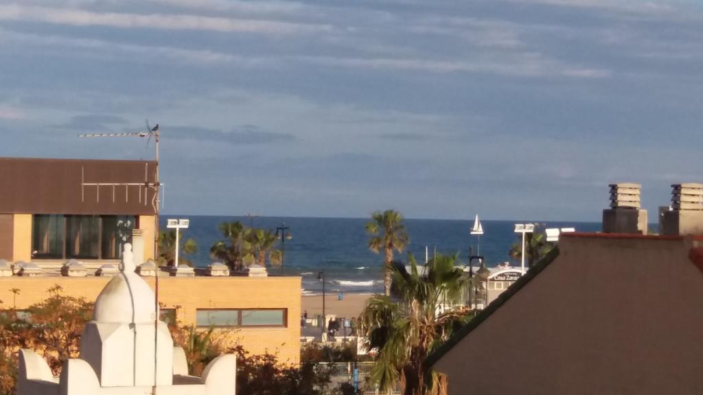 Apartmentsuitespain Atic Panoramic Beach Валенсия Екстериор снимка