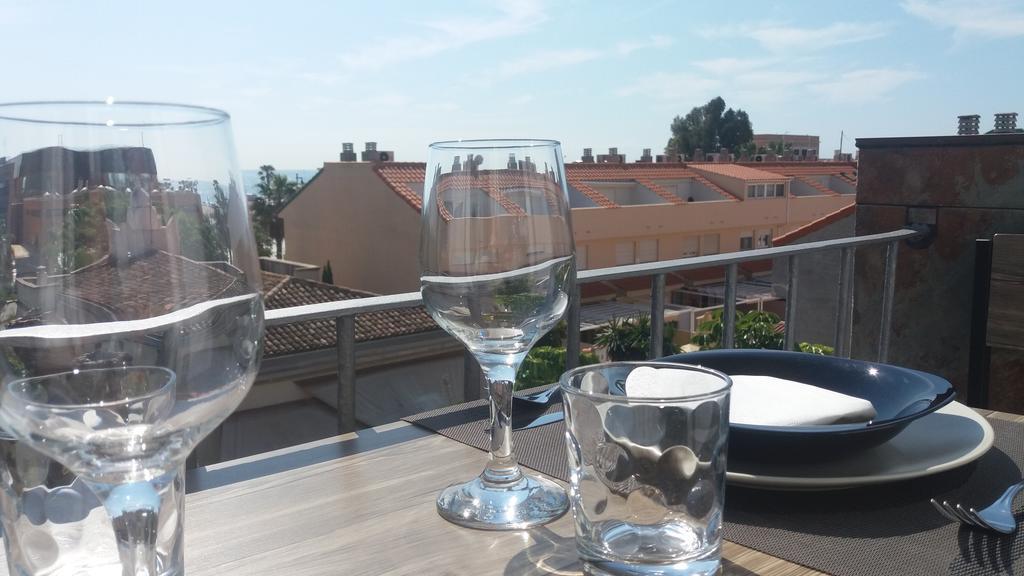 Apartmentsuitespain Atic Panoramic Beach Валенсия Екстериор снимка