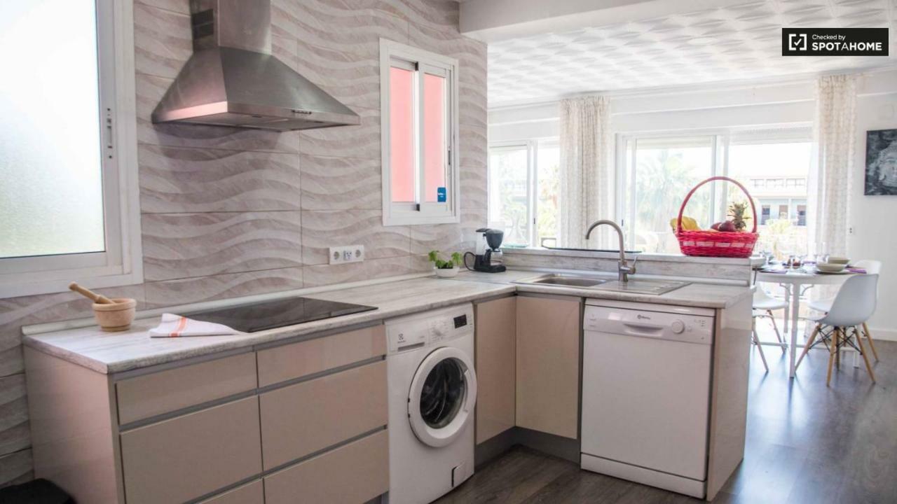 Apartmentsuitespain Atic Panoramic Beach Валенсия Екстериор снимка